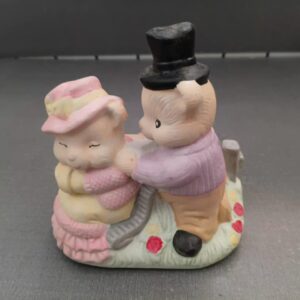Vintage-Style Hand-Painted Teddy Bear Couple Figurine