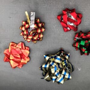 Deluxe Metallic Self-Adhesive Gift Bows.